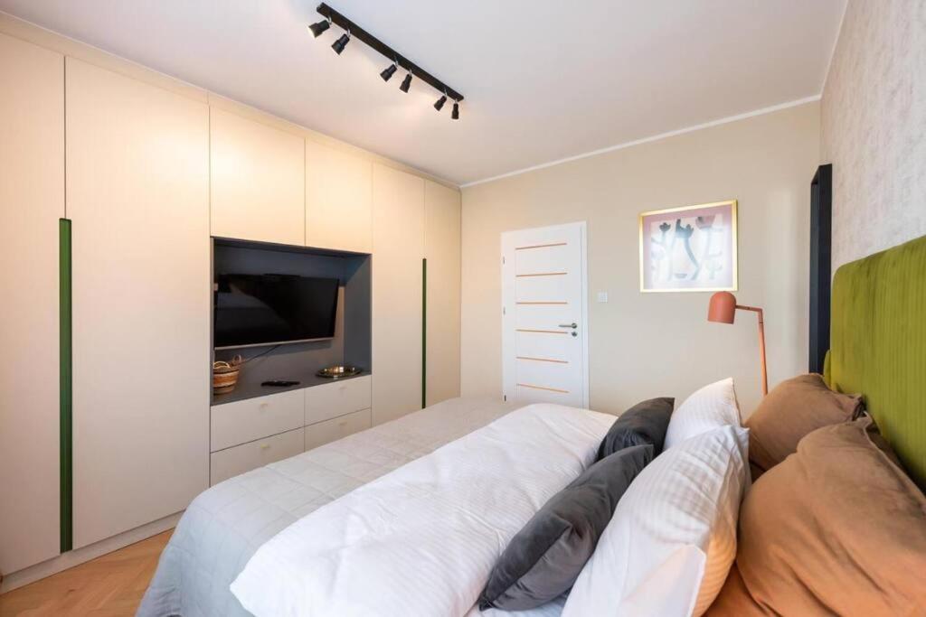Eclectic City Apartment Near Old Town Varşovia Exterior foto