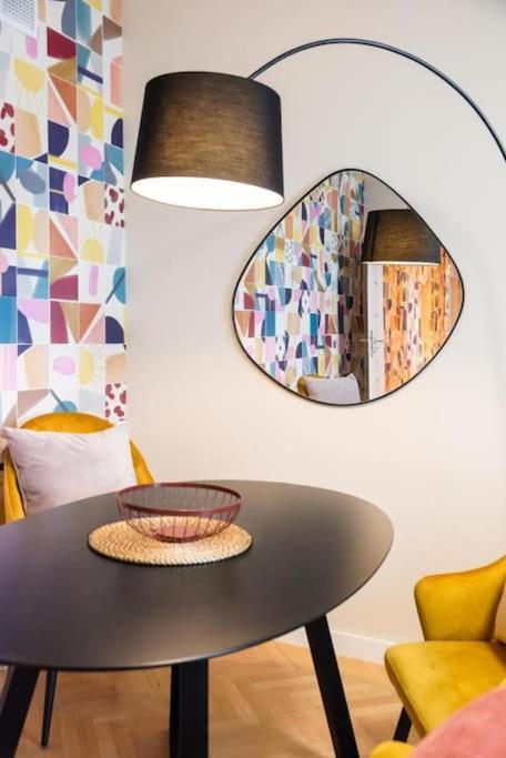 Eclectic City Apartment Near Old Town Varşovia Exterior foto